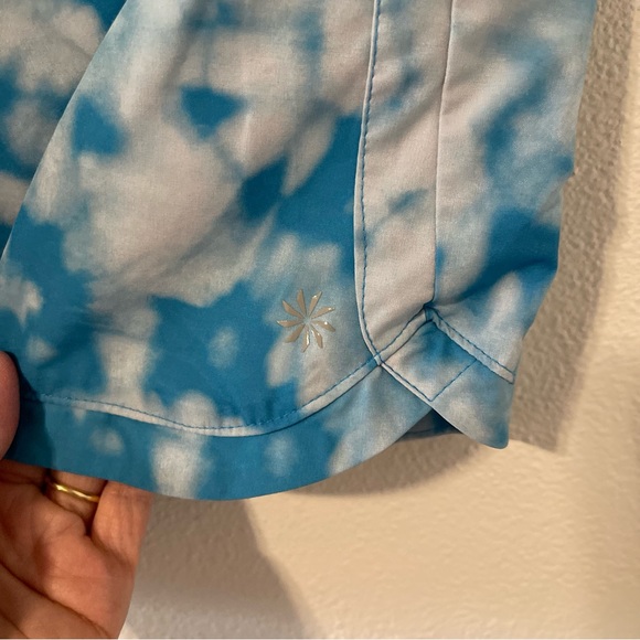 Athleta Girl All Play 3" Short Blue Tie Dye Workout Gym Athleisure 2022-XXL - Picture 6 of 9